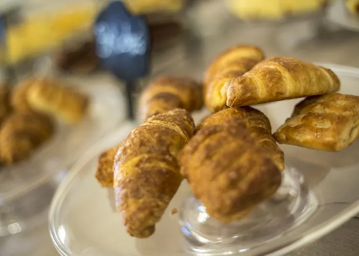 Ronchi فندق تّشيرفييا